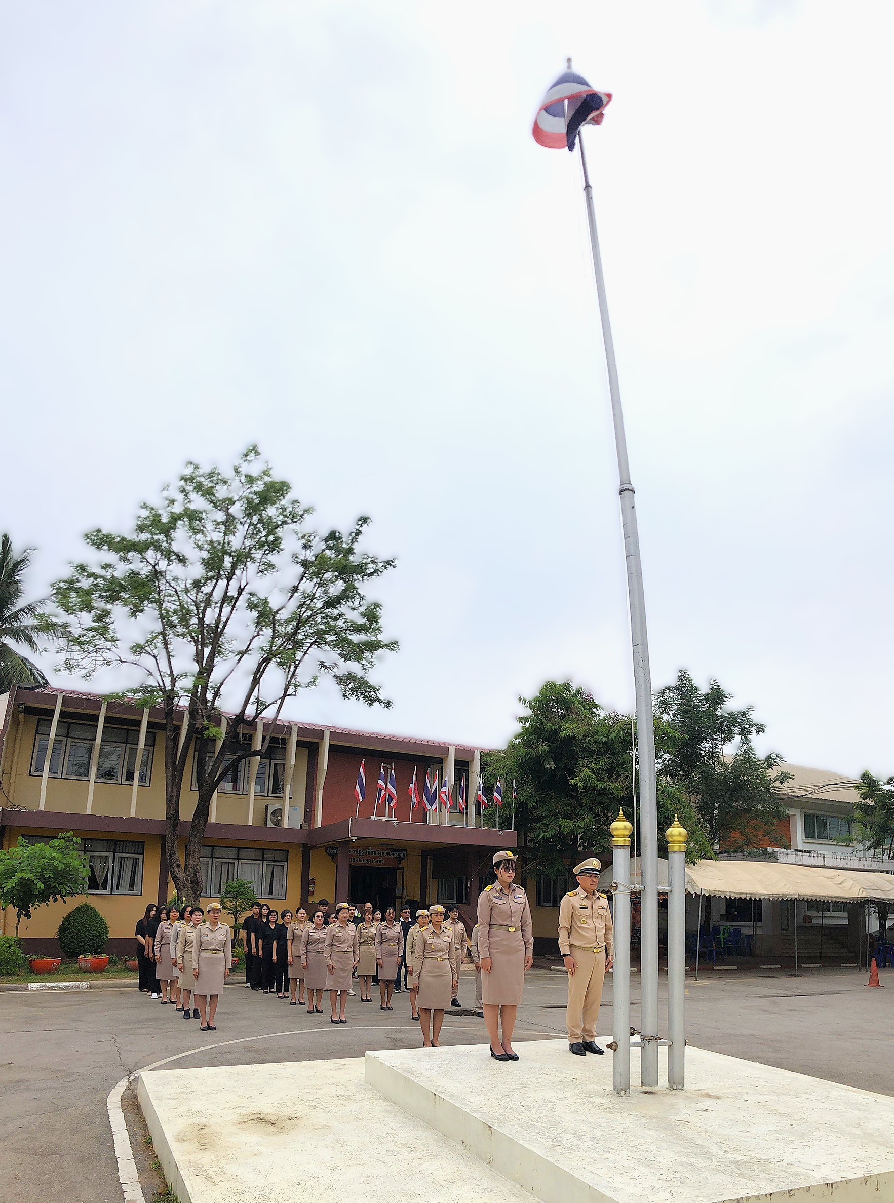 title - ส.ป.ก. อุดรธานี จัดกิจกรรมสร้างเสริมคุณธรรม นำข้าราชการสวดมนต์และร้องเพลงจำขึ้นใจ น้อมรำลึกหน้าที่ข้าราชการที่ดี